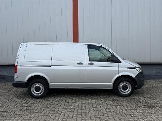 Volkswagen Transporter 2.0 TDI L1H1 28 Bulli AUTOMAAT picture 3