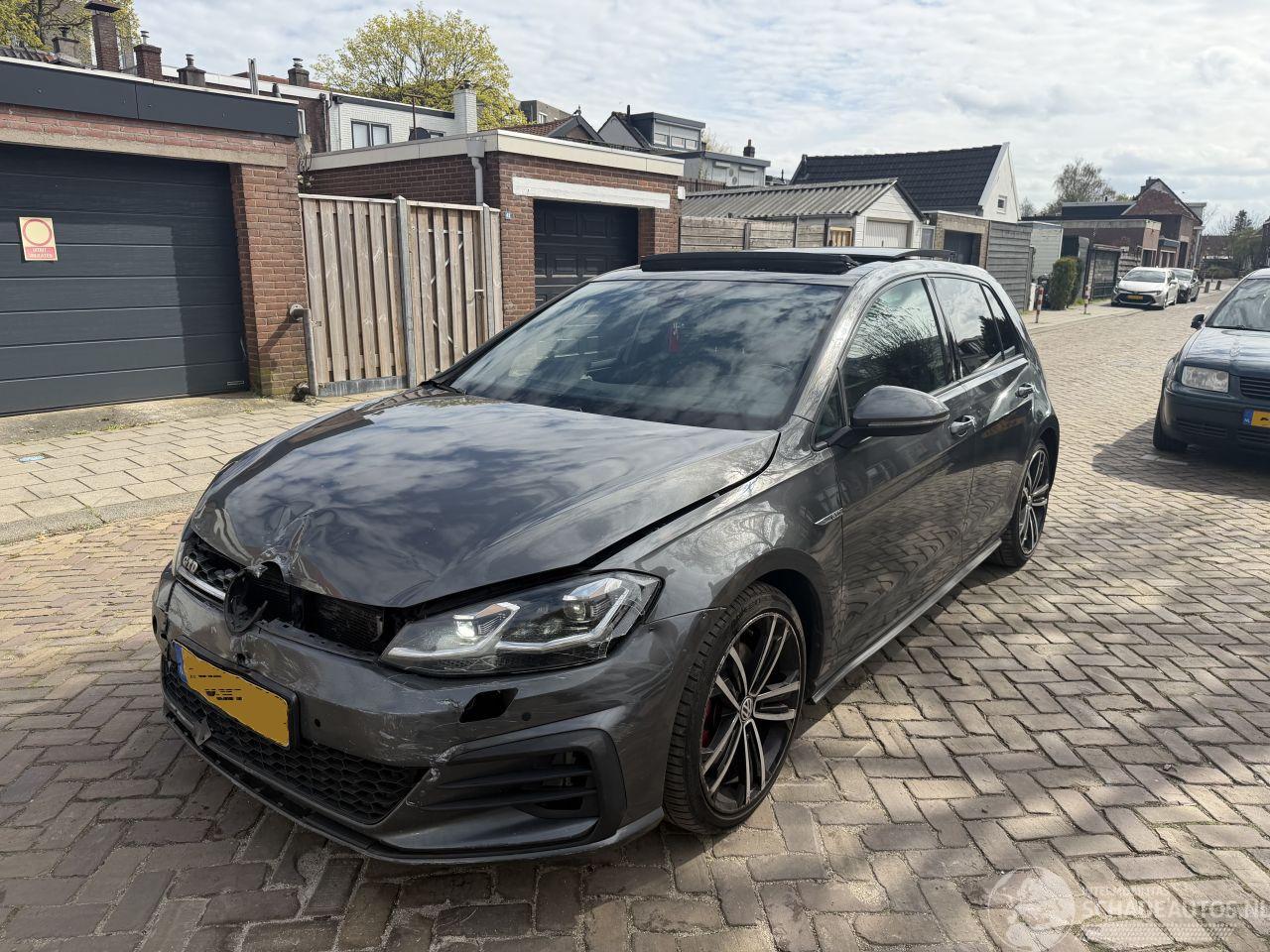 Volkswagen Golf GTD 184 PK PANO