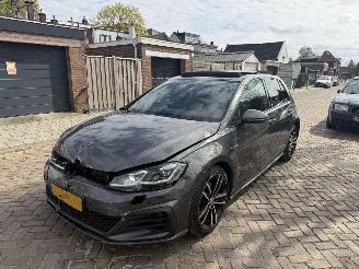 Schadeauto Volkswagen Golf GTD 184 PK PANO 2017/1