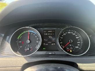 Volkswagen Golf 1.4 TSI GTE PANO picture 17