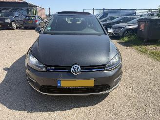 Volkswagen Golf 1.4 TSI GTE PANO picture 3
