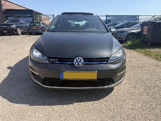 Volkswagen Golf 1.4 TSI GTE PANO picture 4