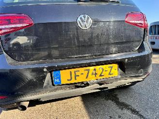 Volkswagen Golf 1.6 TDI /  PANO / LEER / VOLLE AUTO picture 16
