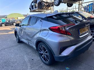 Toyota CH-R 1.8 HYRBIDE picture 5