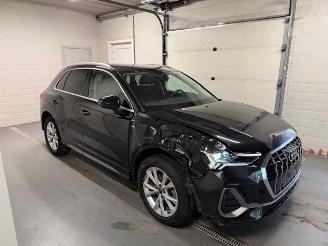 Audi Q3 S-LINE picture 1
