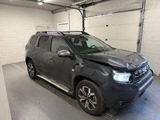 krockskadad bil auto Dacia Duster  2023/2