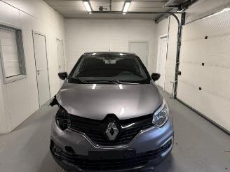 Renault Captur  picture 2