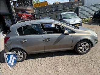 Vrakbiler auto Opel Corsa  2011/8