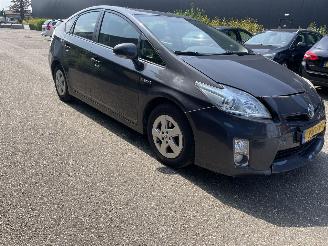 uszkodzony samochody osobowe Toyota Prius 1.8 hybrid 2011/4