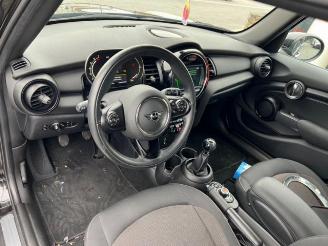 Mini One 75KW Essential Trim Navi picture 17