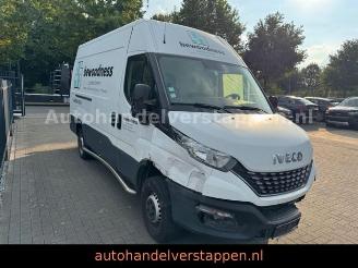 Vaurioauto  passenger cars Iveco Daily Kasten HKasten 35S Hi Matic Klima 2020/6