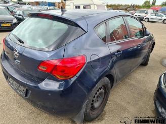 Opel Astra Astra J (PC6/PD6/PE6/PF6), Hatchback 5-drs, 2009 / 2015 1.6 16V Ecotec picture 3