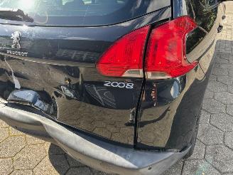 Peugeot 2008 2008 1.2 picture 14