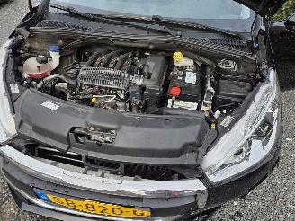 Peugeot 208 PureTech Active picture 9