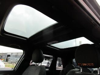 Mini Cooper 1.5 picture 9