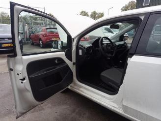 Volkswagen Up! Up! (121), Hatchback, 2011 1.0 12V 60 picture 14