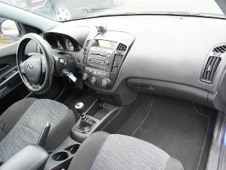 Kia Cee d Sporty Wagon 1.4 16V picture 6