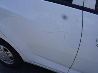 Chevrolet Spark 1.0 16v picture 6