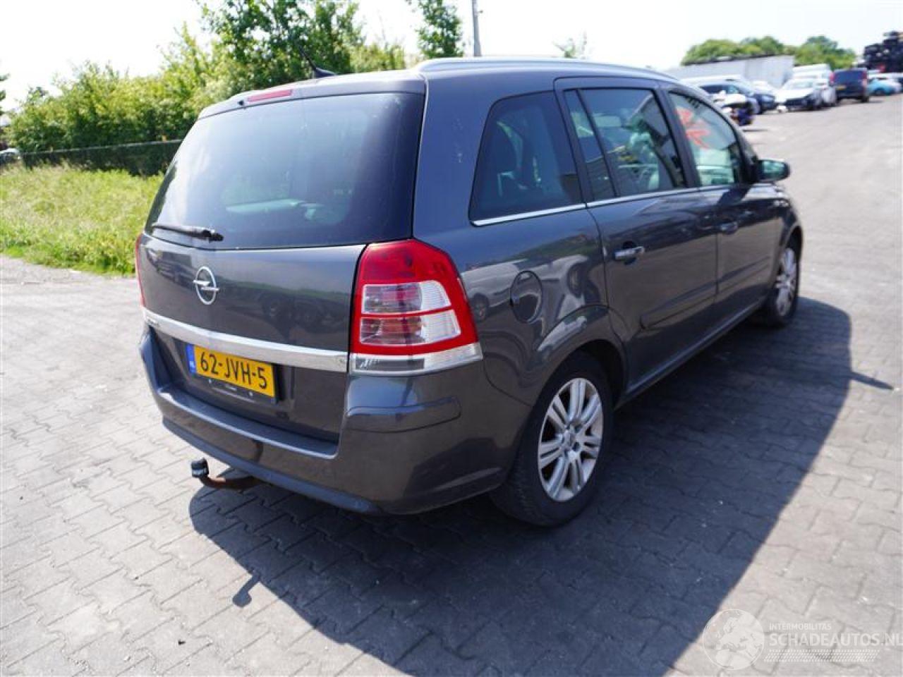 Opel Zafira 2.2