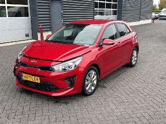 Vaurioauto  passenger cars Kia Rio 1.0i T-GDi 100 /  automaat 2022/11
