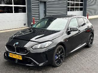 skadebil auto BMW 1-serie M135i xDrive 2.0 TwinPower 16V Hatchback  Benzine 1.998cc 221kW (300pk) 4x4 2024/12