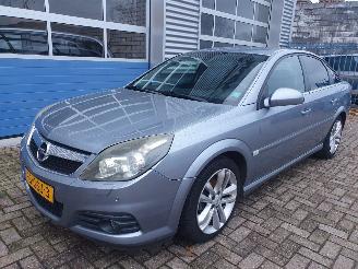 Opel Vectra GTS 1.8-16V Executive Automaat picture 1