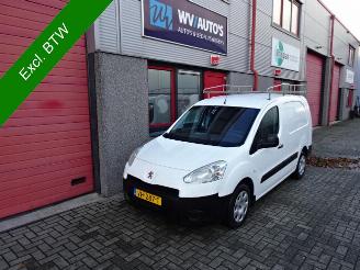skadebil auto Peugeot Partner 122 1.6 e-HDI L2 XR airco inrichting imperiaal 2014/6