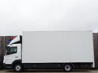 krockskadad bil vrachtwagen Mercedes Atego 816 Koffer Elektrische roldeur Automaat Cruise 115KW Euro 5 2008/9