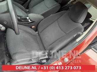 Nissan Leaf Leaf (ZE0), Hatchback, 2010 / 2017 Leaf picture 17