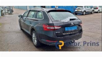 Vrakbiler auto Skoda Superb Superb Combi (3V5), Combi, 2015 / 2024 2.0 TDI 2019/9