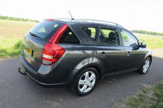 Uttjänta bilar auto Kia Cee d 1.4 Cvvt 90pk Seven Airco Navigatie Clima Camera   2011 2011/9