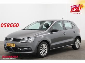 Vaurioauto  passenger cars Volkswagen Polo 1.2 TSI Comfortline Airco Bluetooth 98.593 km! 2017/2
