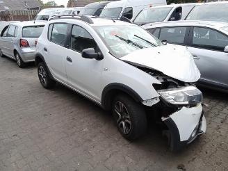Vrakbiler auto Dacia Sandero Sandero II, Hatchback, 2012 0.9 TCE 12V 2017/11