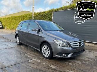 Mercedes B-klasse B (W246), Hatchback, 2011 / 2018 1.6 B-180 BlueEFFICIENCY Turbo 16V picture 2