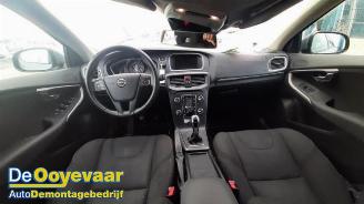 Volvo V-40 V40 (MV), Hatchback 5-drs, 2012 / 2019 2.0 D2 16V picture 4