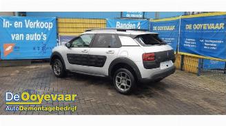 Vrakbiler auto Citroën C4 cactus C4 Cactus (0B/0P), Hatchback 5-drs, 2014 1.2 PureTech 82 12V 2015/4