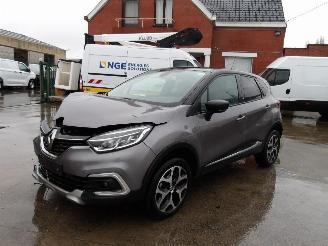 Renault Captur  picture 1