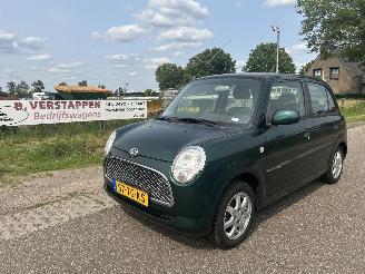 krockskadad bil auto Daihatsu Trevis 1.0 benzine 2006/8