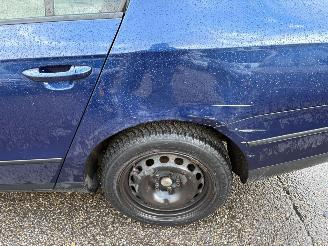 Volkswagen Passat 1.6 FSI AUTOMAAT Trendline picture 3