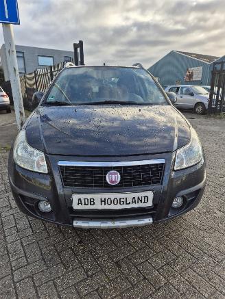 Vrakbiler auto Fiat Sedici (189) SUV, Benzine, 1.586cc, 79kW (107pk), FWD, M16A, 5-BAK 2008/1