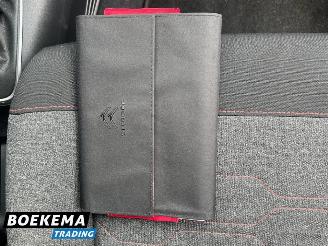 Citroën C3 1.2 PureTech S&S Shine Automaat Navigatie Cruise Climate picture 20