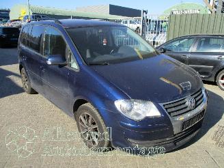 Volkswagen Touran Touran (1T1/T2) MPV 1.4 16V TSI 140 (CAVC) [103kW]  (02-2006/05-2010) picture 2