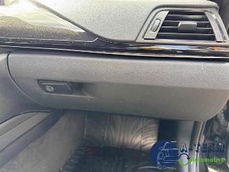 BMW 3-serie 3 serie (F30), Sedan, 2011 / 2018 320i 2.0 16V picture 30