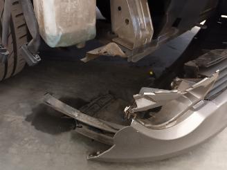 Renault Clio Clio III (BR/CR) Hatchback 1.2 16V 75 (D4F-706) [55kW]  (06-2005/12-20=
14) picture 11