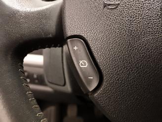 Renault Clio Clio III (BR/CR) Hatchback 1.2 16V 75 (D4F-706) [55kW]  (06-2005/12-20=
14) picture 24