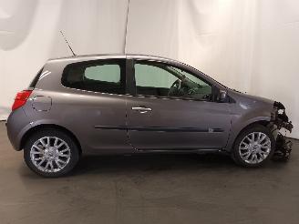 Renault Clio Clio III (BR/CR) Hatchback 1.2 16V 75 (D4F-706) [55kW]  (06-2005/12-20=
14) picture 15