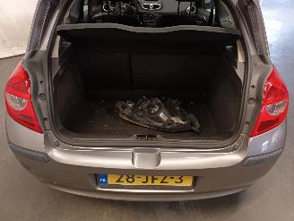 Renault Clio Clio III (BR/CR) Hatchback 1.2 16V 75 (D4F-706) [55kW]  (06-2005/12-20=
14) picture 26