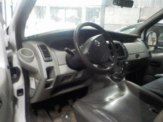 Nissan Primastar Primastar Van 1.9 dCi 80 (F9Q-762) [60kW]  (09-2002/08-2006) picture 5
