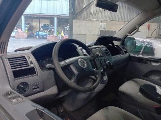 Volkswagen Transporter Transporter T5 Van 2.5 TDi (BNZ) [96kW]  (04-2003/11-2009) picture 5