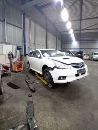 Uttjänta bilar auto Subaru Legacy Legacy Wagon (BR) Combi 2.0 D 16V (EJ20Z) [110kW]  (09-2009/...) 2011/11